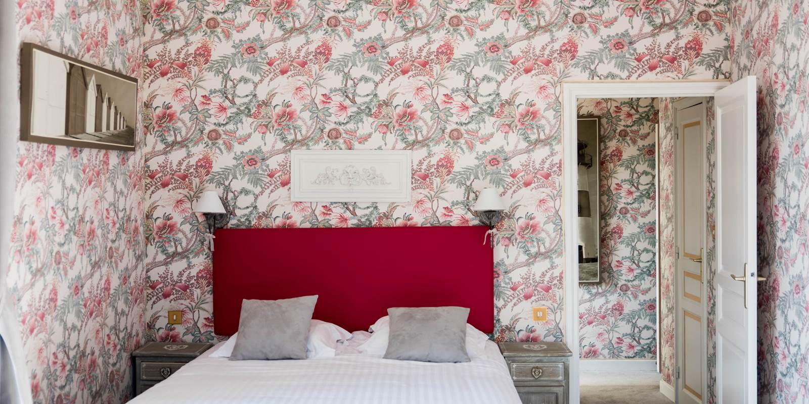 Chambre Pivoine vue du lit