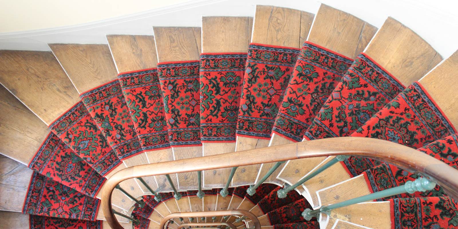 Escaliers hôtel Jean Bart 75006 Paris