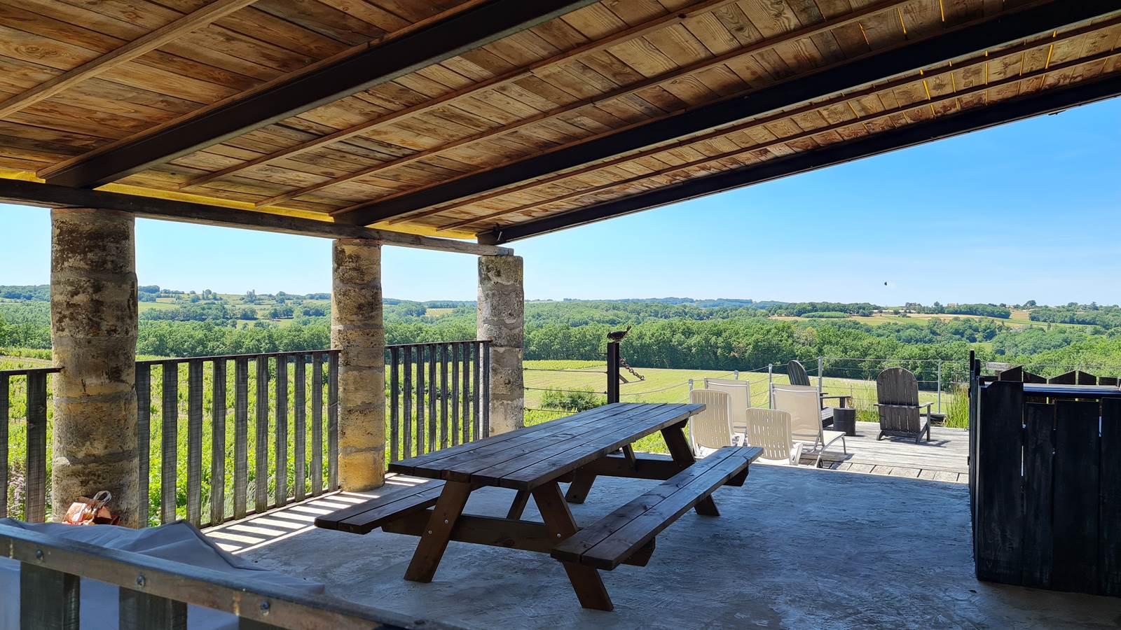 4 Auvent avec BBQ et plancha