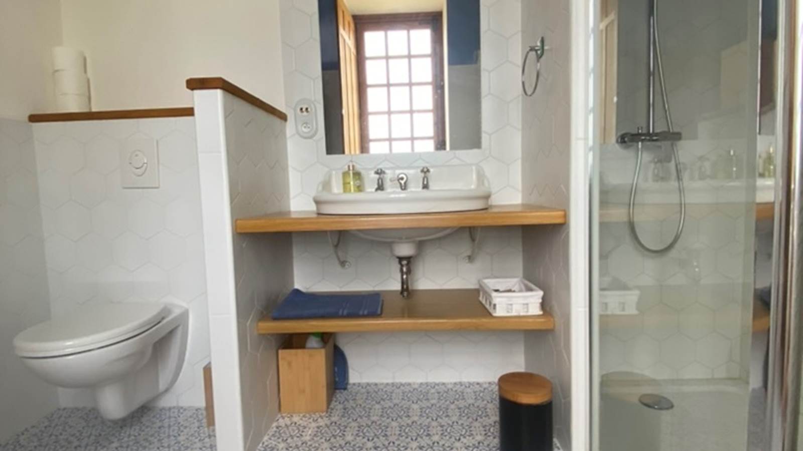 6D3AAF74-0D01-4A77-AE0B-AF54DFF6376A_1_105_c