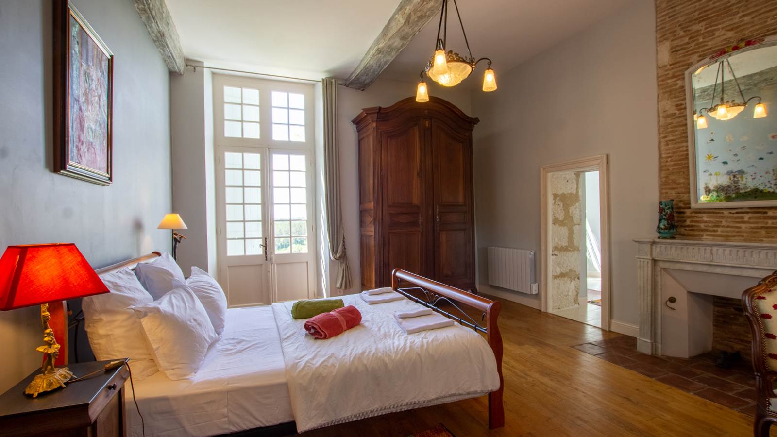 chambre grise avec lit 160