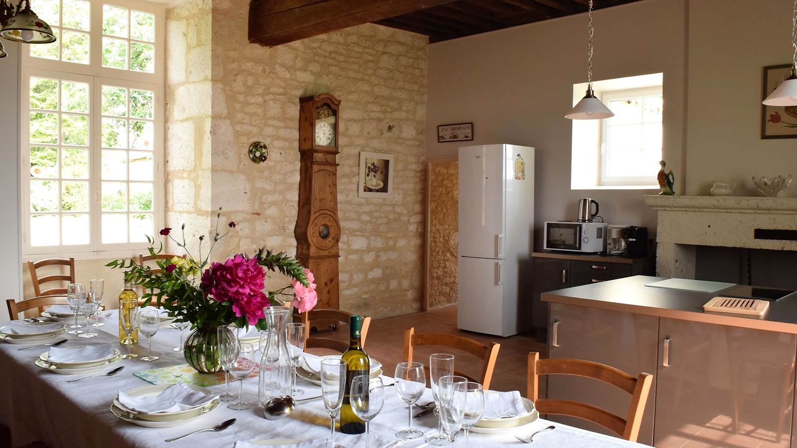 salle à vivre et cuisine