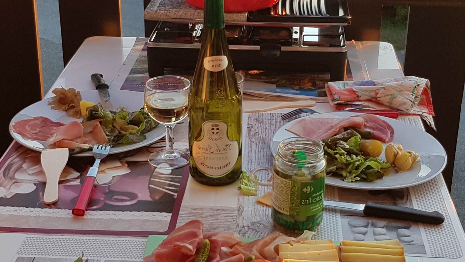 L'HEURE DE LA RACLETTE A SONNEE