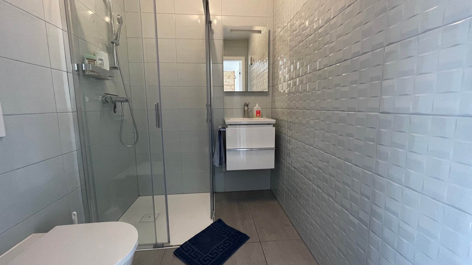 Salle de douche moderne