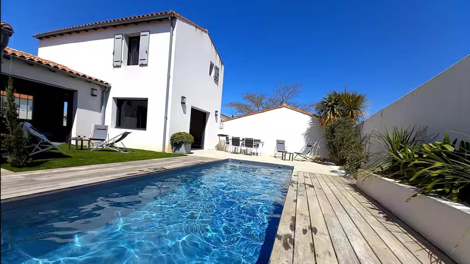 cfc8b9f8-34af-4b90-ad0e-ee8eb9974bba