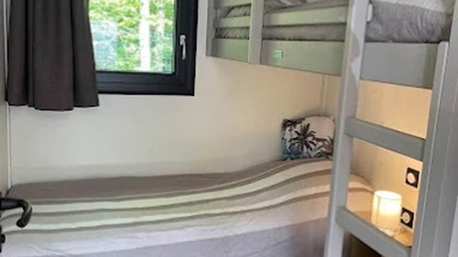 chambre lits supperposées ou lit double