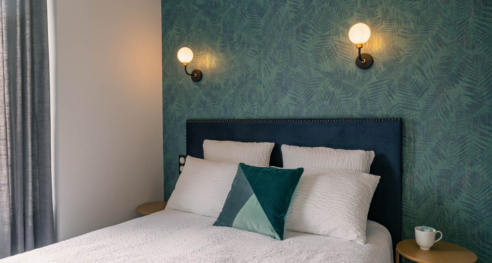 BC399081-38E8-40F3-8141-F954BF3B8A47