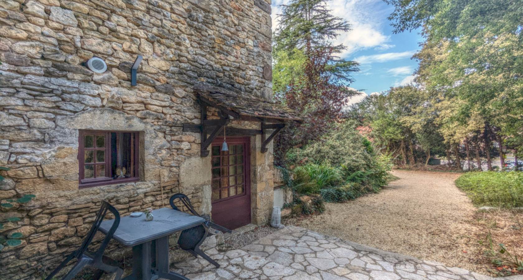 Extérieur de la Chambre Le Pèlerin, Bonfarto Locations