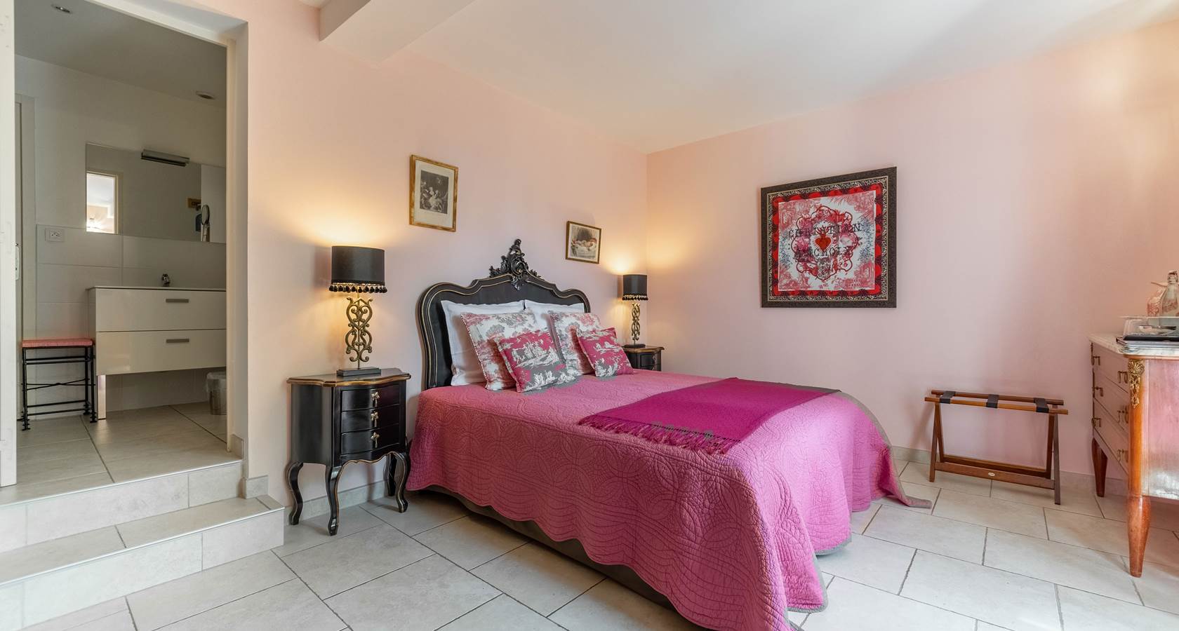 Mas-de-Martinet-chambre-Arles