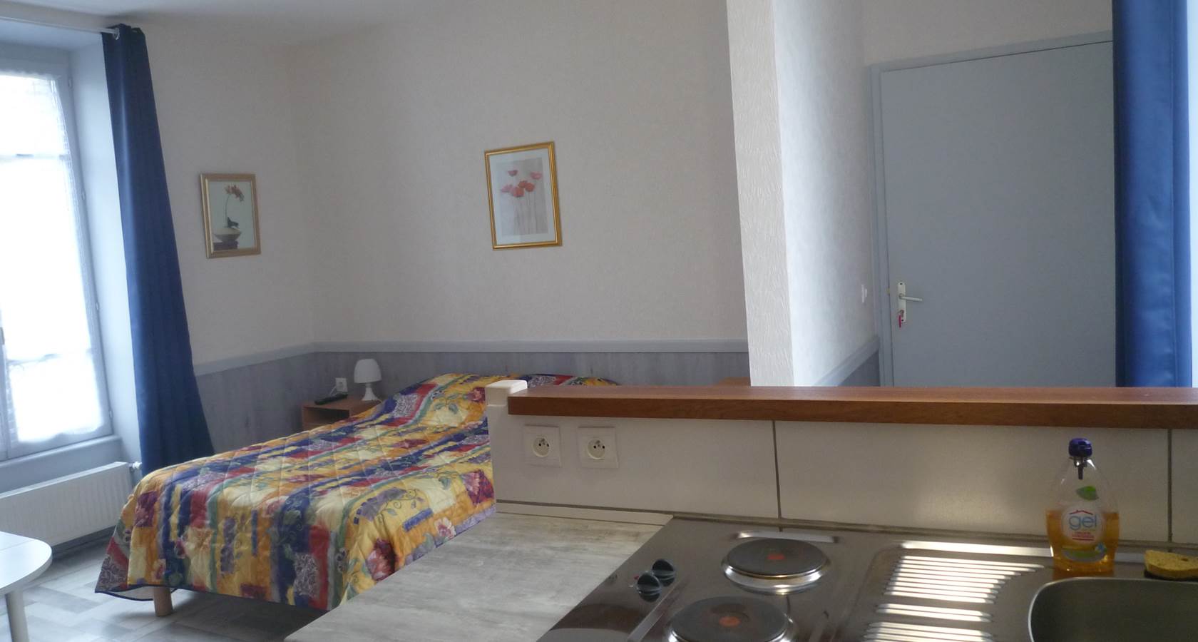 Chambre meublée N° 8