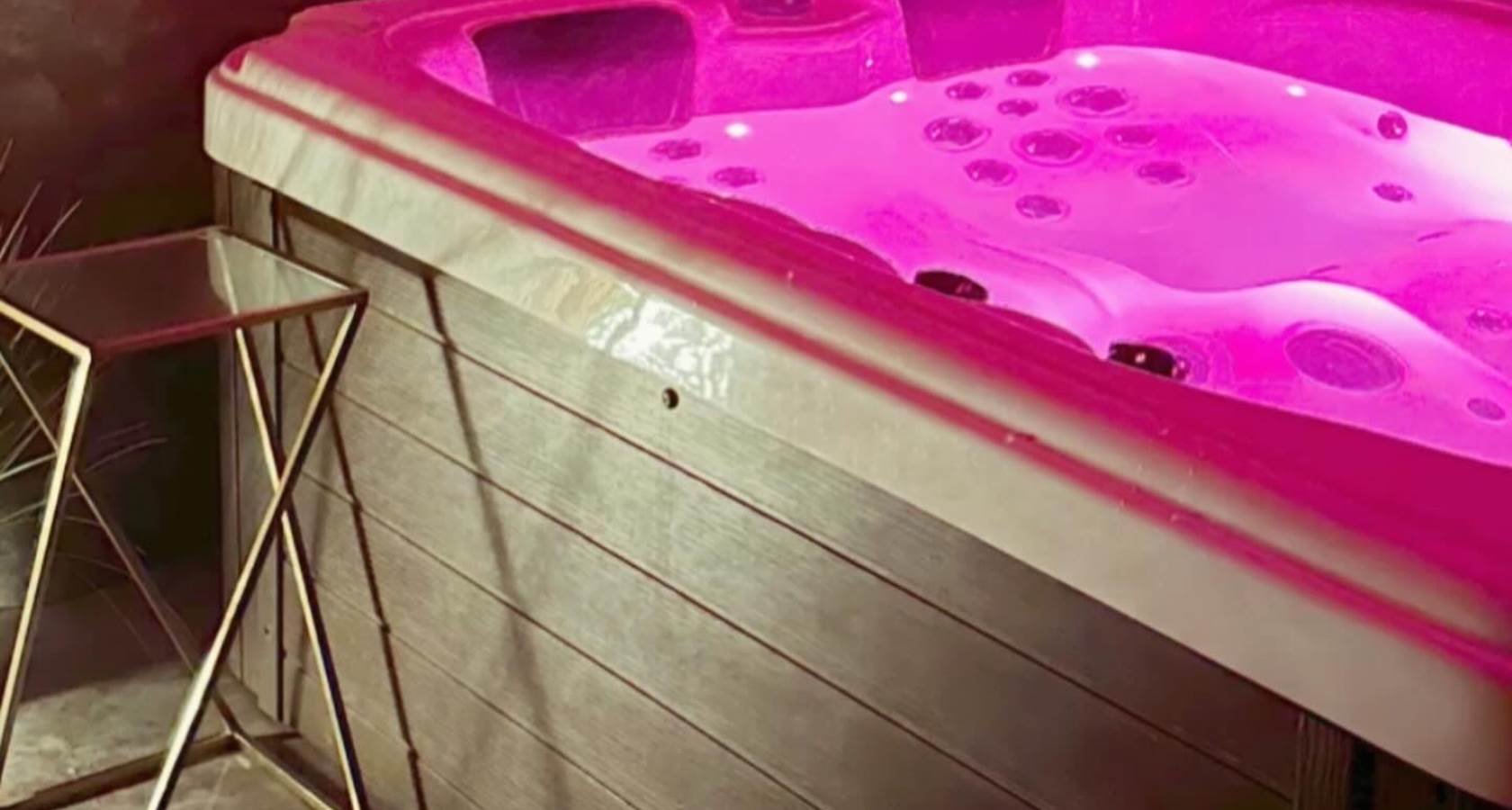 4404FB16-6F0F-42A6-82B7-6014392D0E48