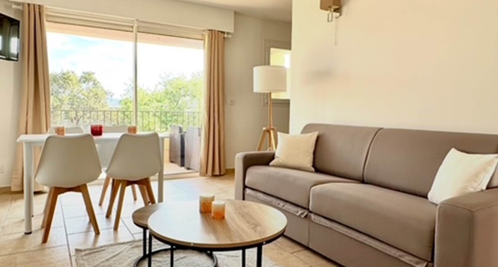 Domaine Lou Bel Azur- Le salon