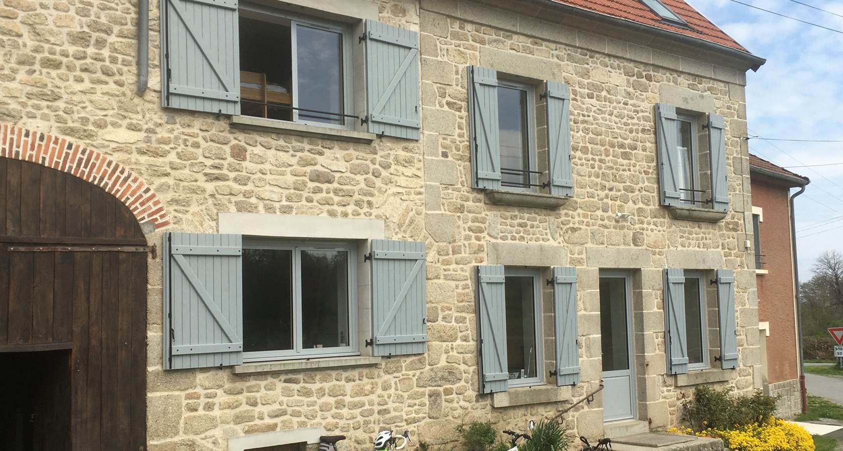 Le gîte aménagé dans une maison creusoise traditionnelle.