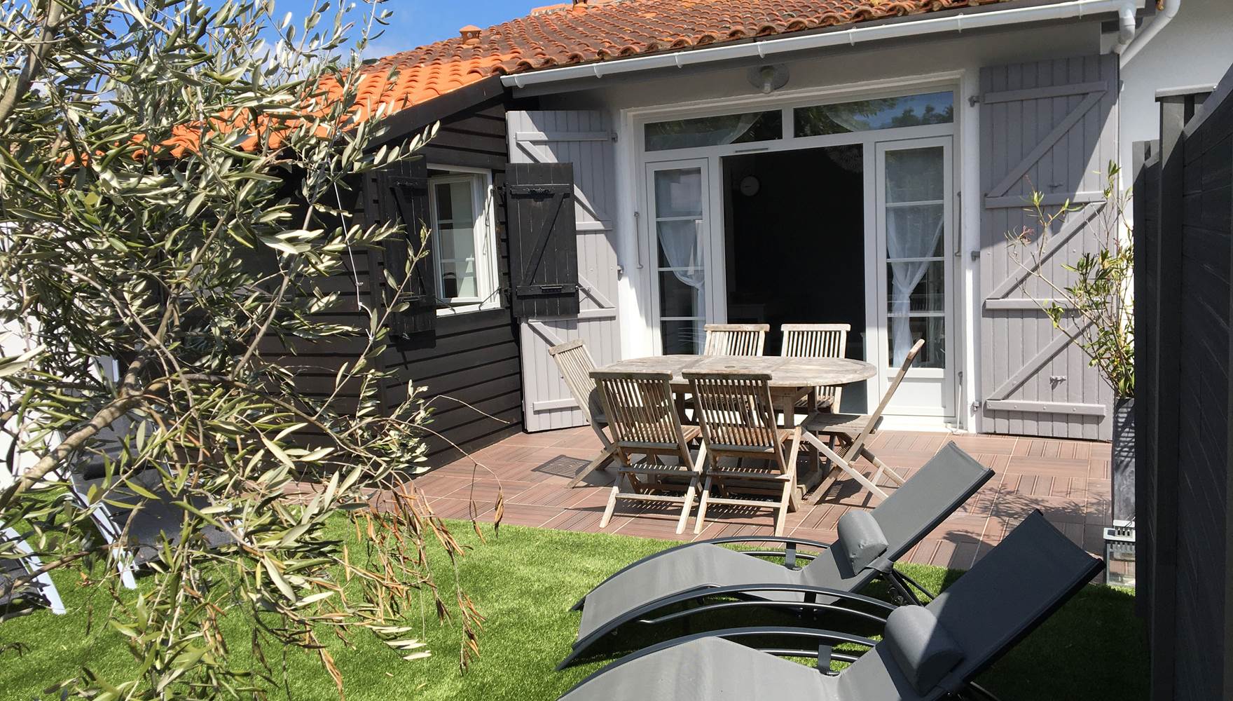 VUE-EXTERIEUR-LA-BELLE-ADOREE