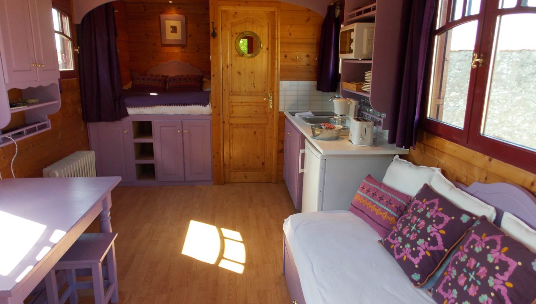 Domaine du Gué du Roi Roulotte du Gué du Roi Pièce Principale