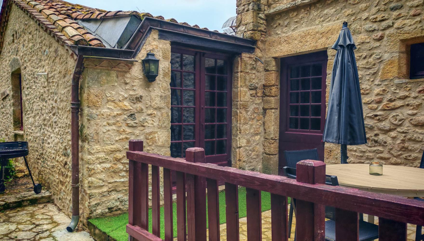 Terrasse privatif. Gîte Le Pigeonnier Bonfarto Locations