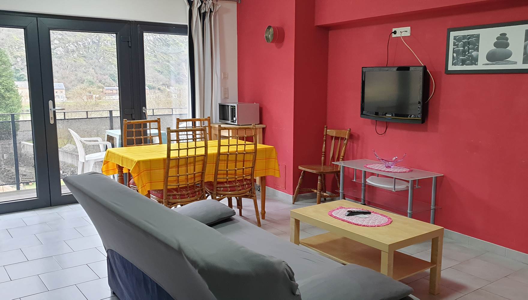 Appartement 2ème Étage avec Balcon 4+2 Pers - séjour SAM