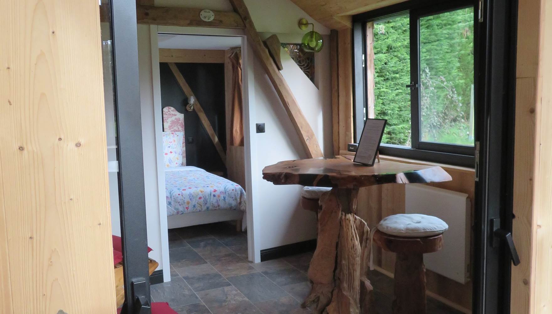 table pour vos repas vue jardin