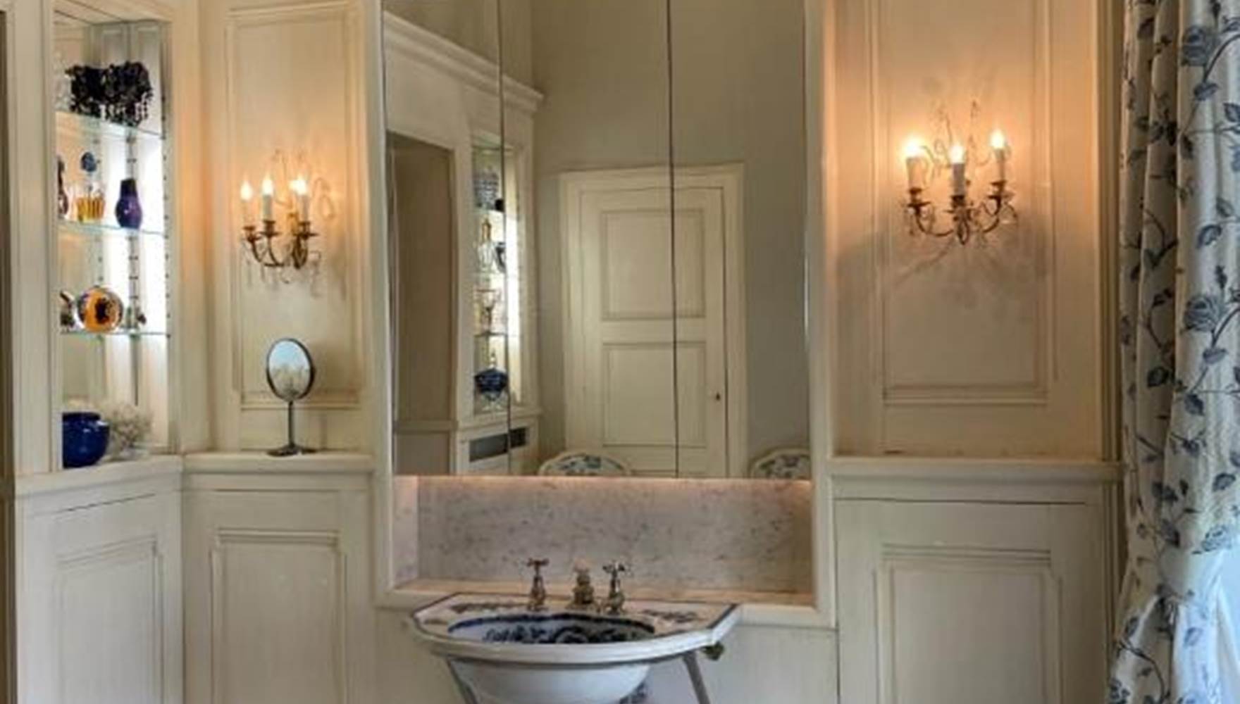 Salle de bain privative de la chambre