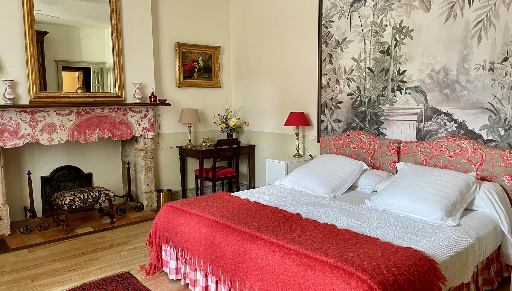 Chambre avec salle de bain en suite