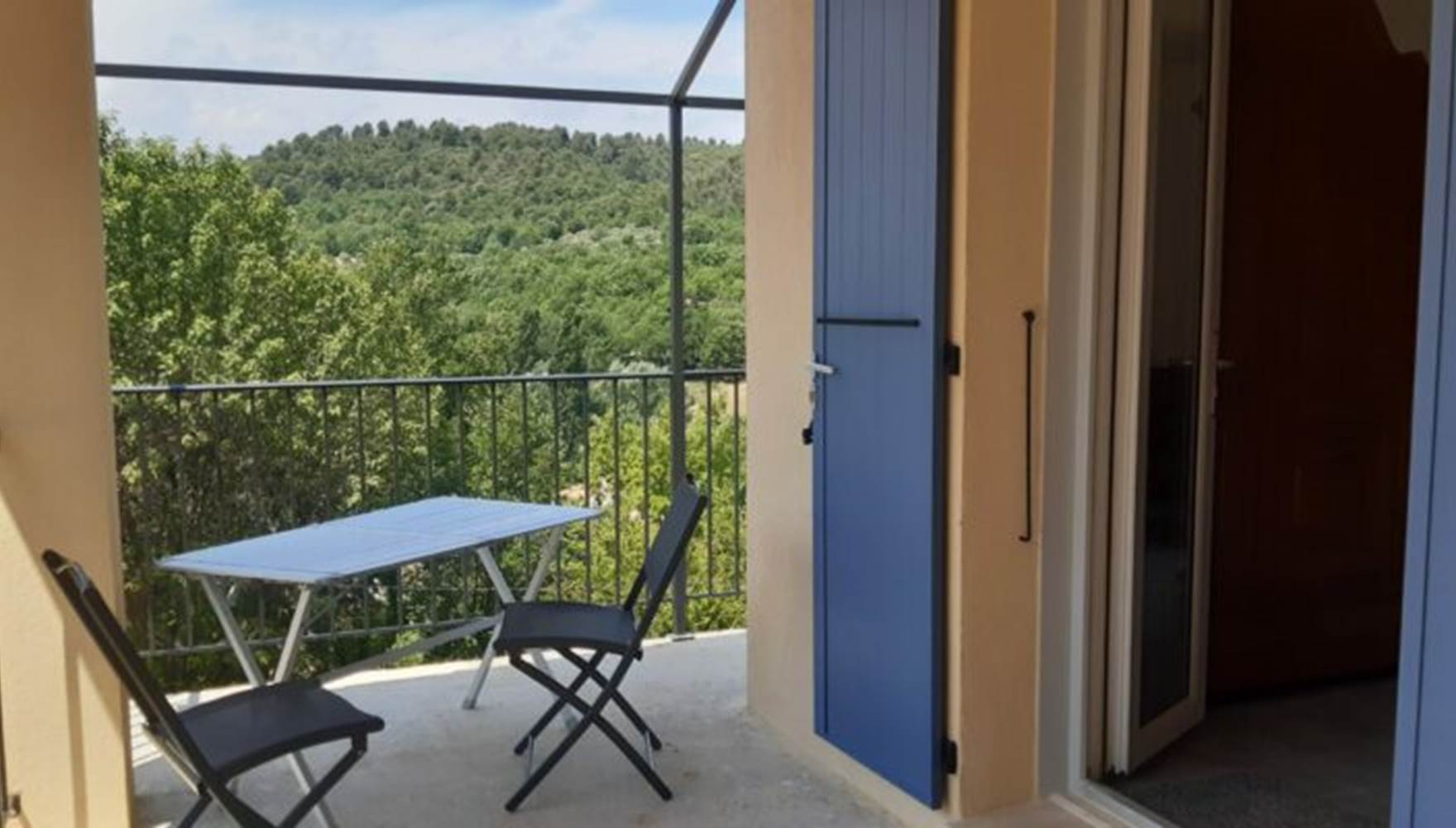 balcon-vue-collines