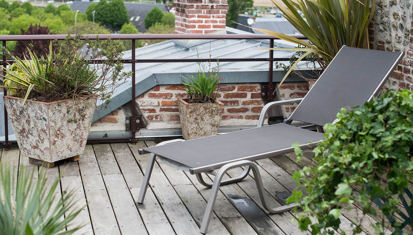 terrasse-transat-detente-exterieur-calme-honfleur-calvados