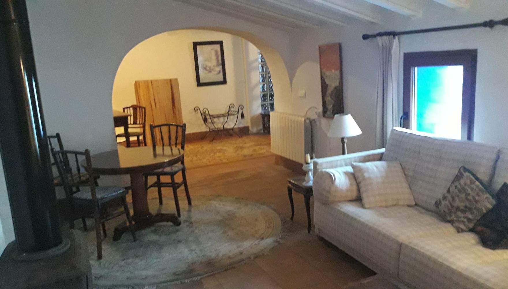 Vue depuis du salon au couloir