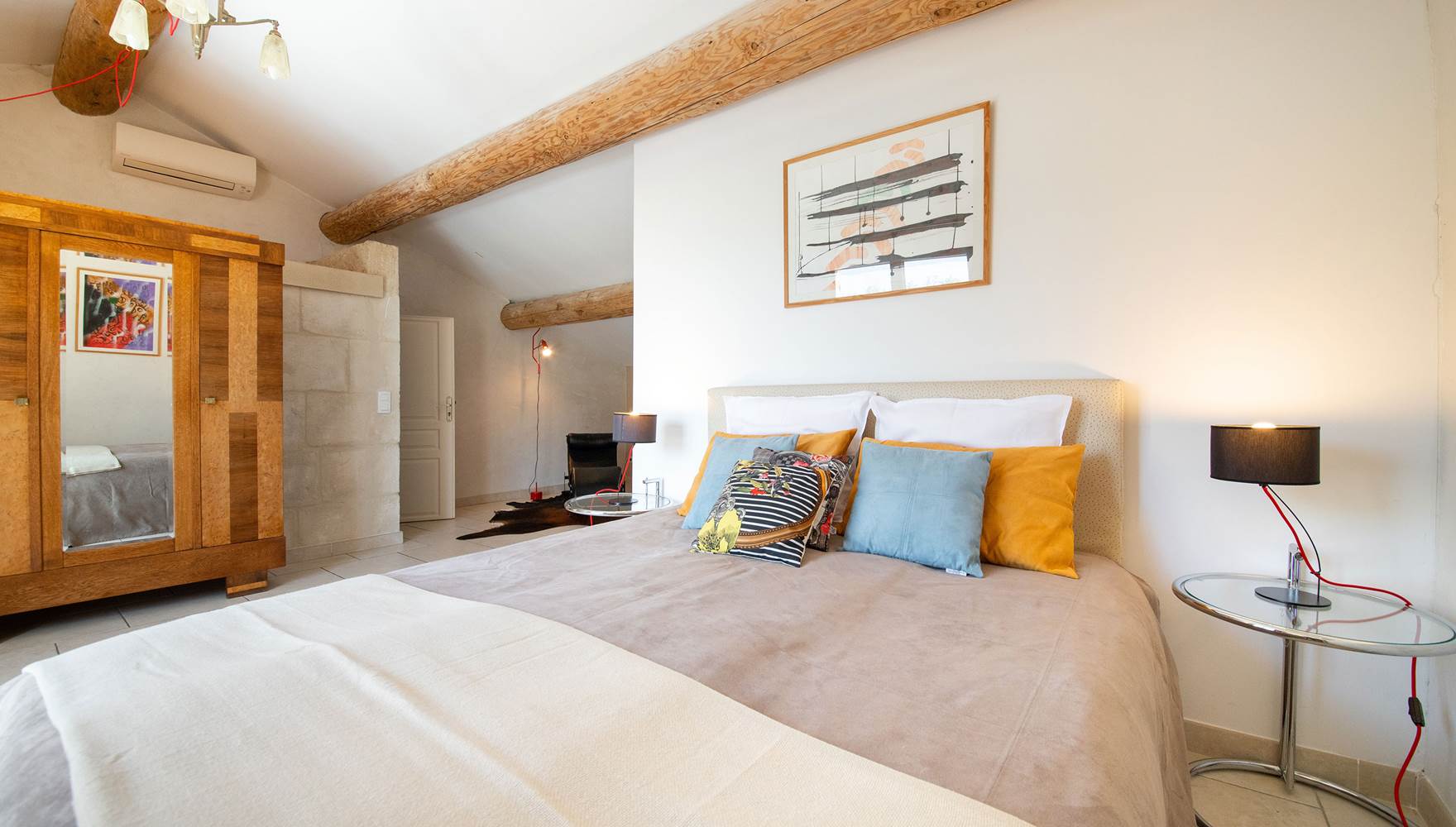 Mas-de-Martinet-chambre-Art-Deco