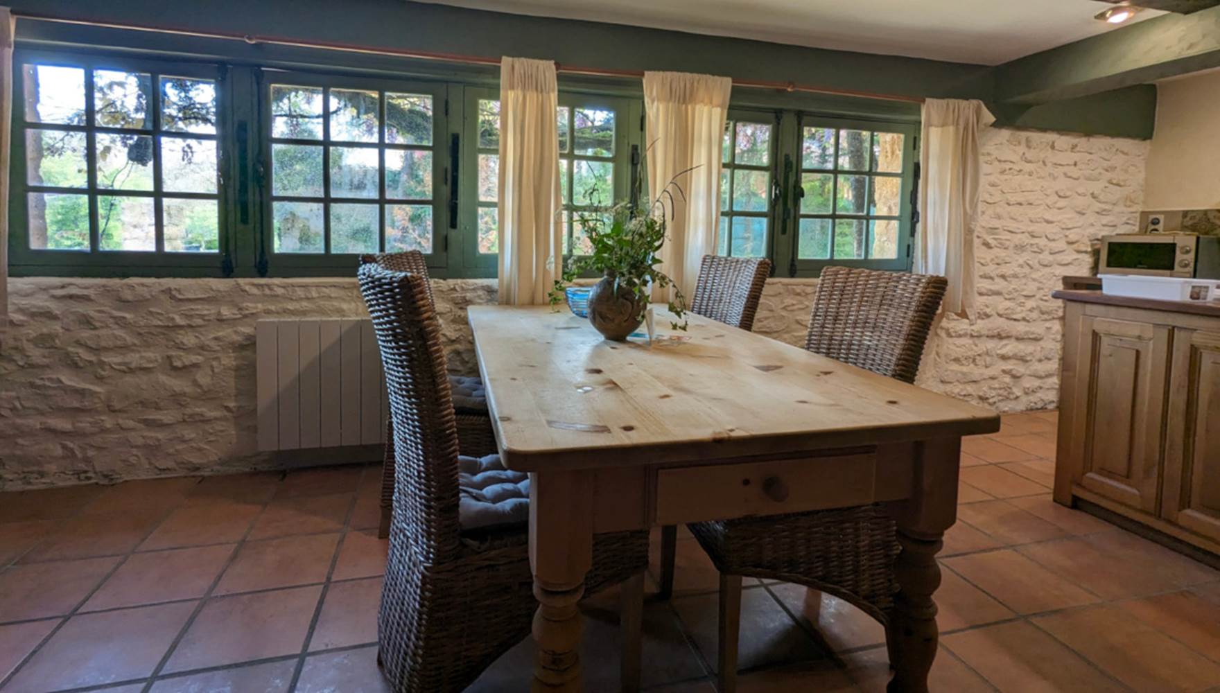 cottage-coinrepas-cuisine_2-3000