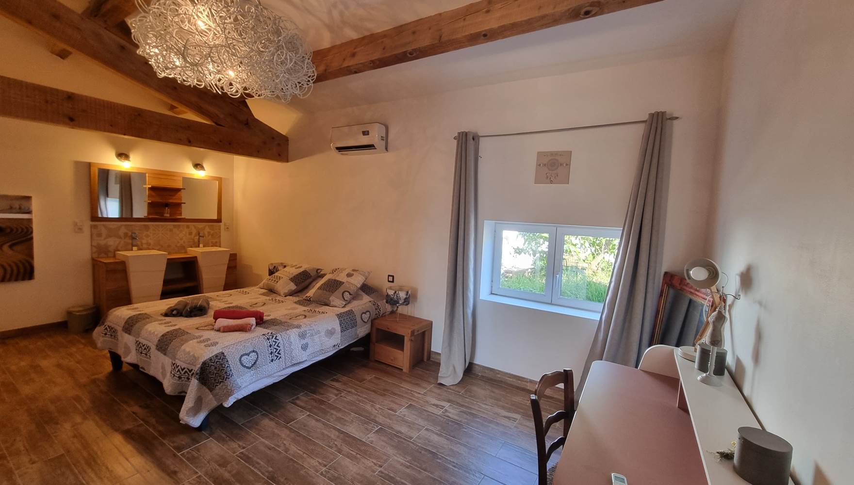 bureau télétravail et chambre (1)