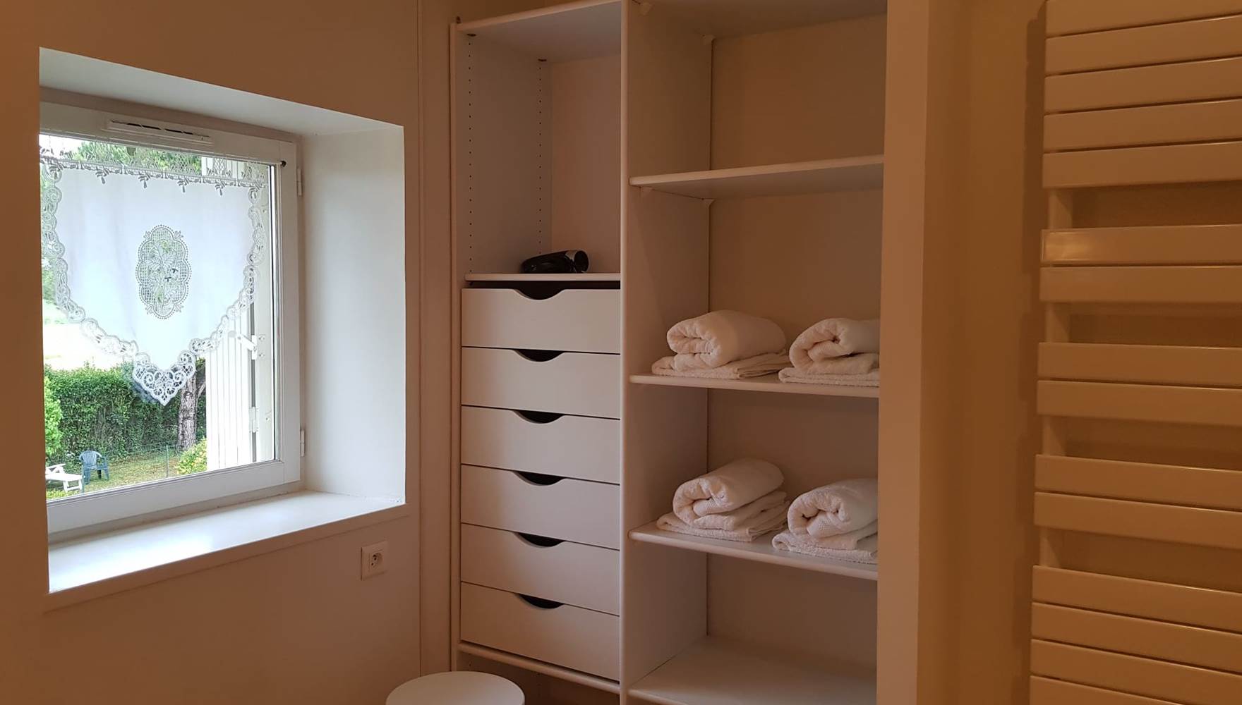 domaine_pelouaille_magnolia03_salledeau_placard