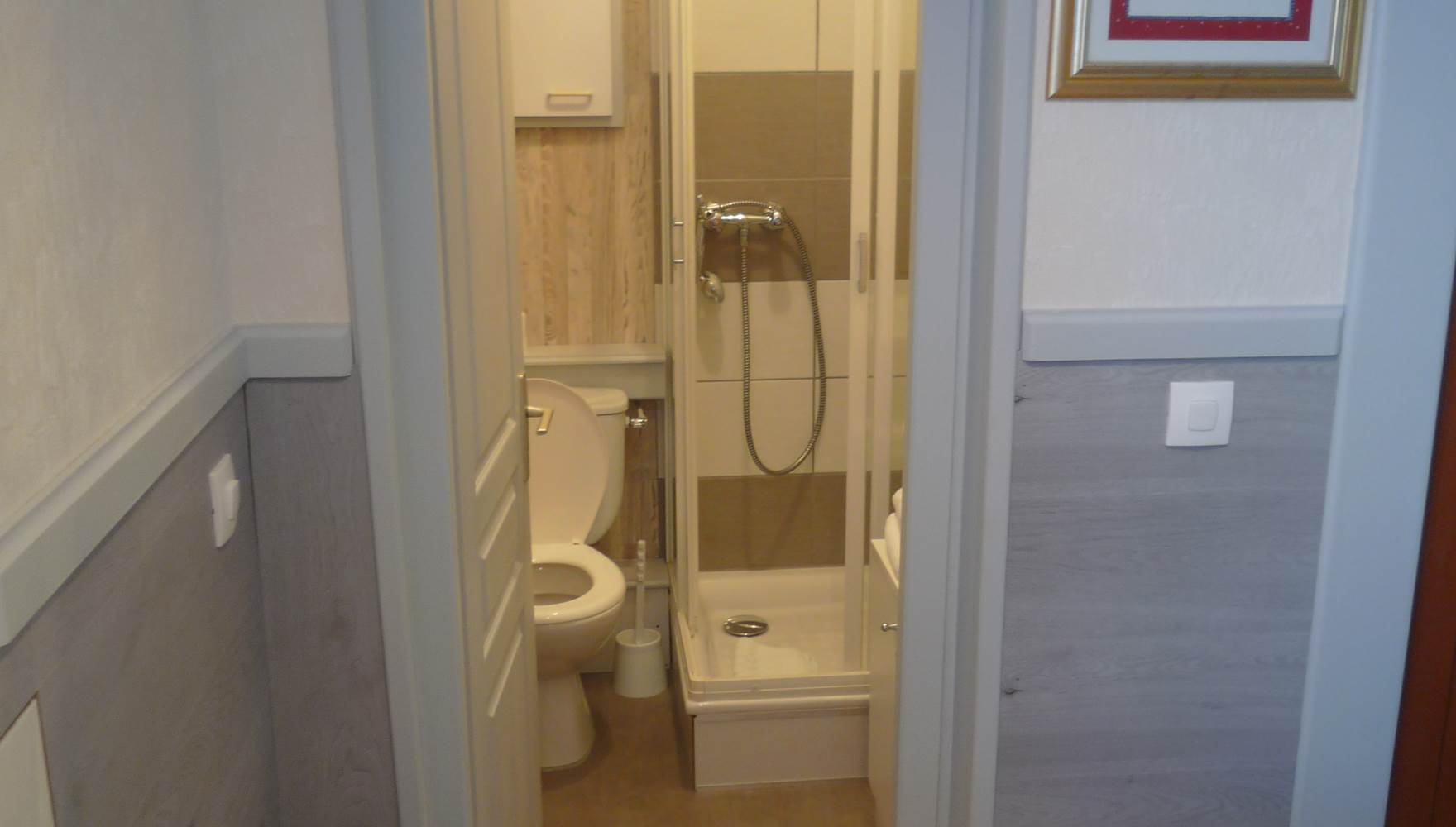 Chambre meublée N° 8