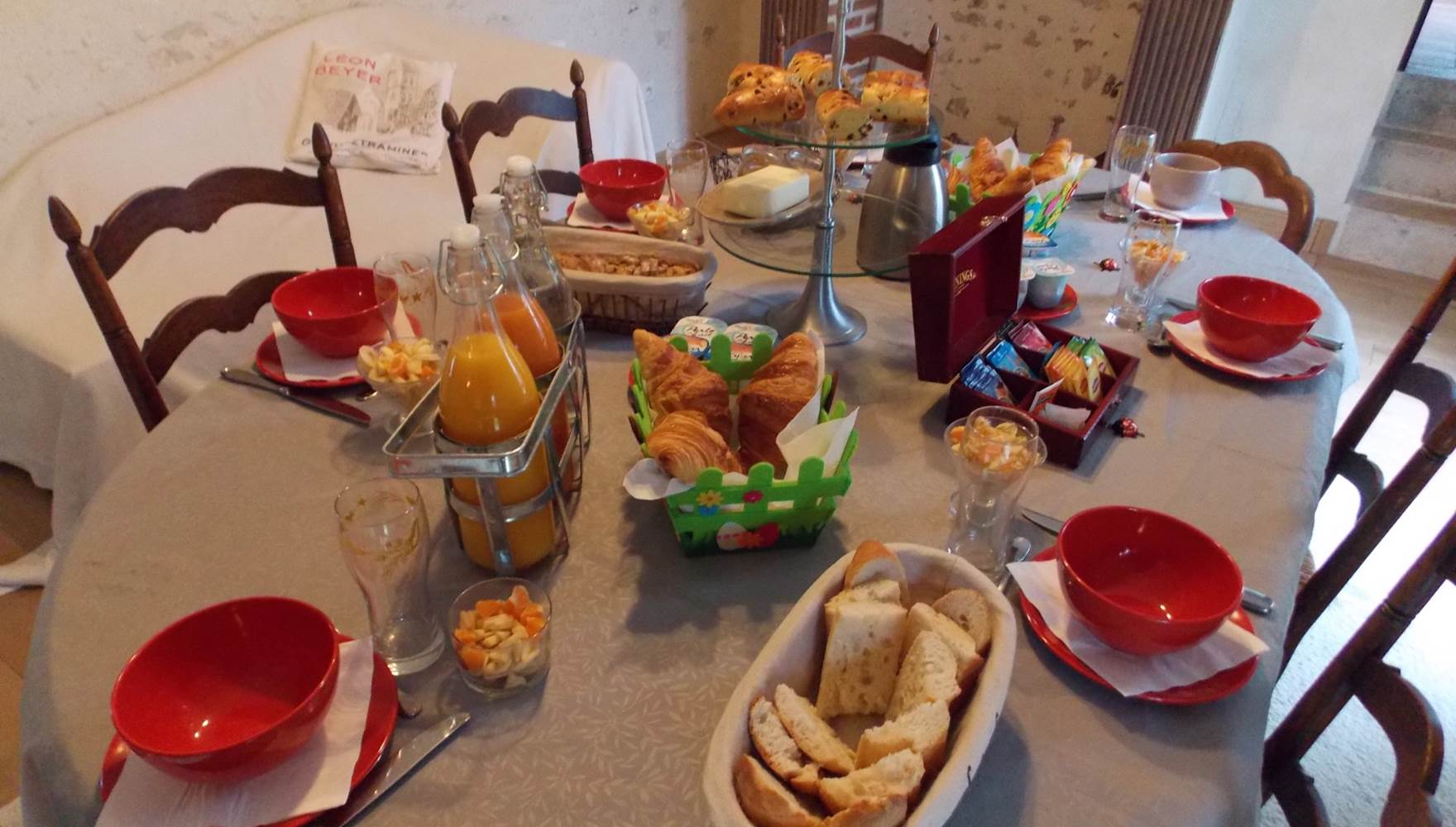 Domaine du Gué du Roi Chambre d'Hôtes Petit Déjeuner