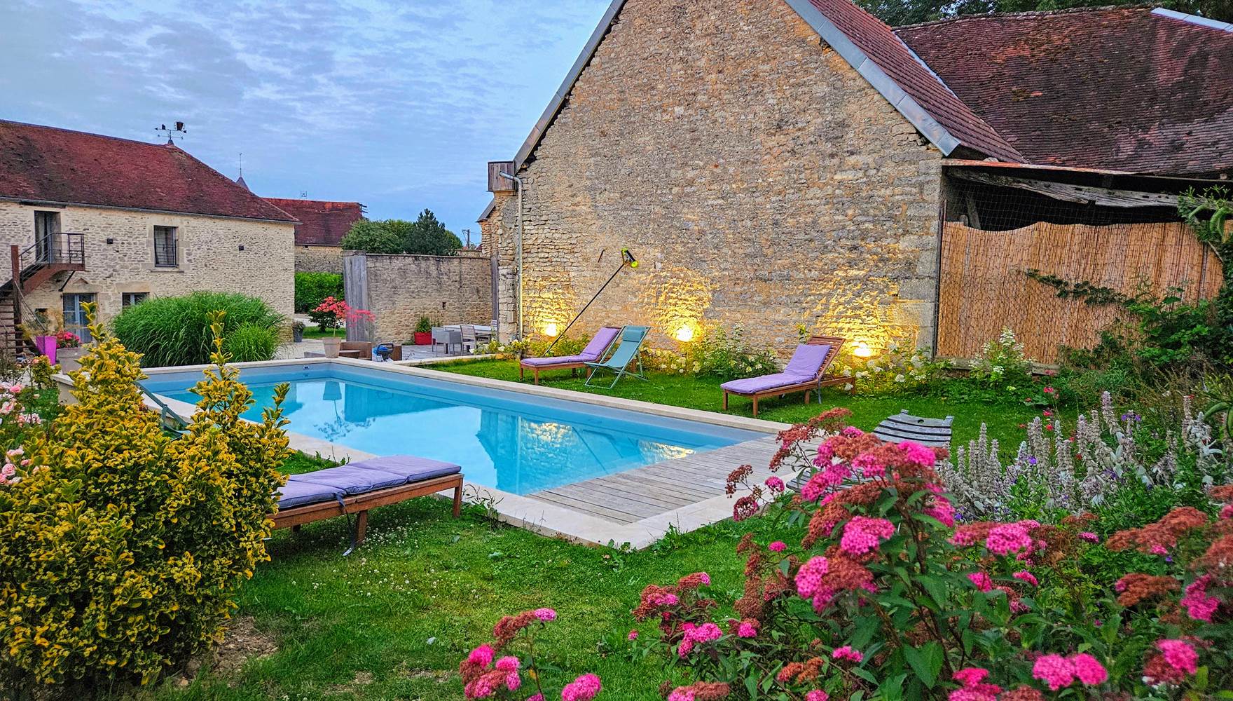 piscine et jardin