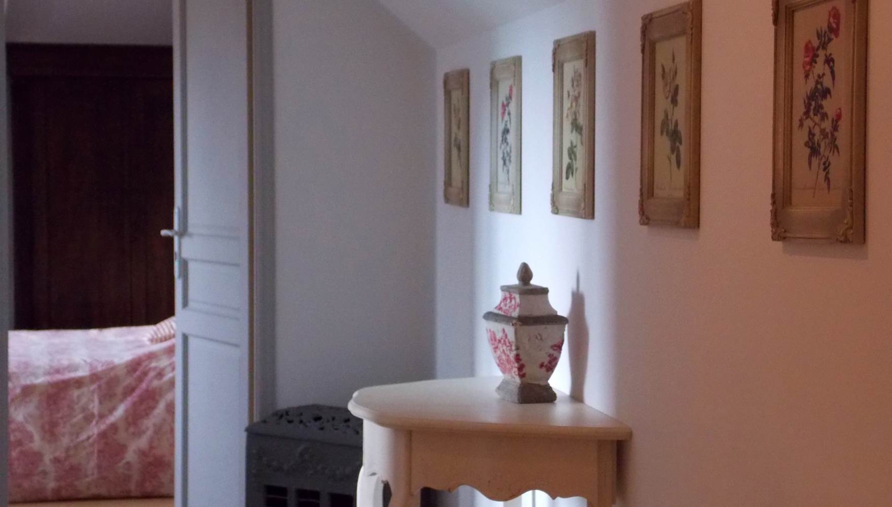 Domaine du Gué du Roi Gîte La Grange du Gué du Roi Couloir