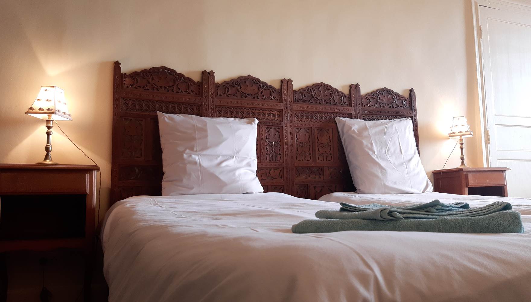 Chacun son lit dans la chambre Tournesol