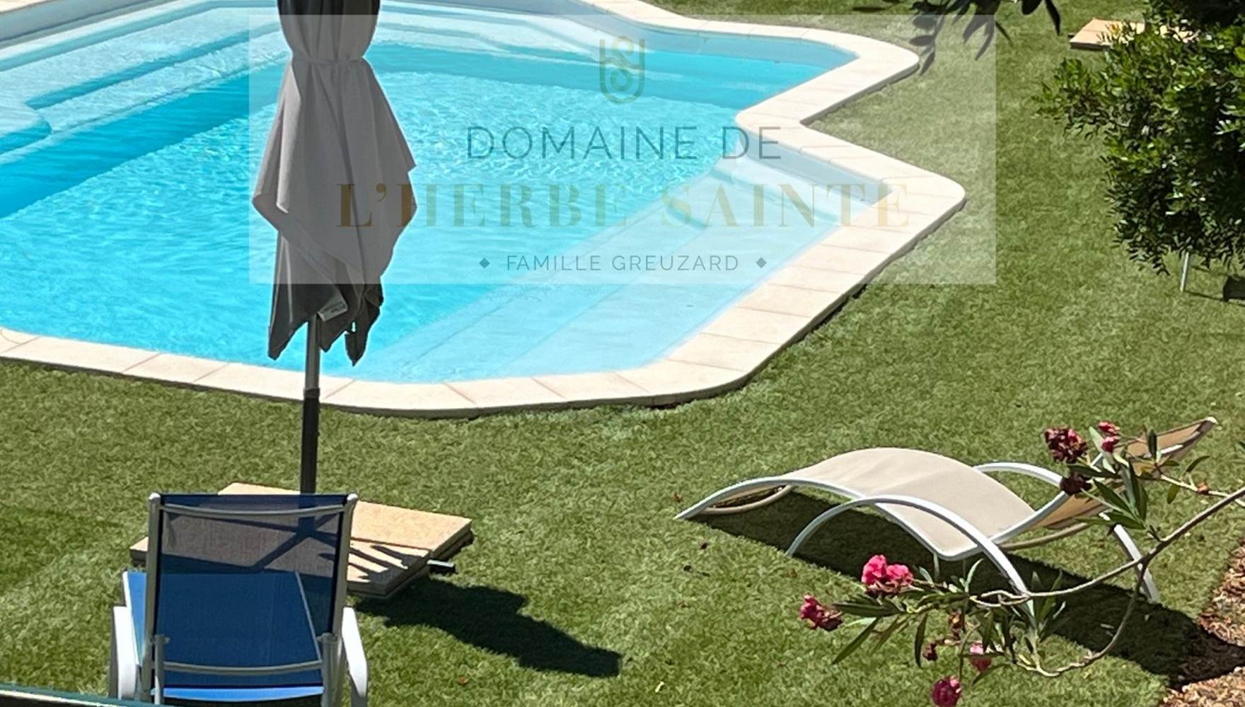 Un eau clair pour votre baignade un lieu privé et agréable