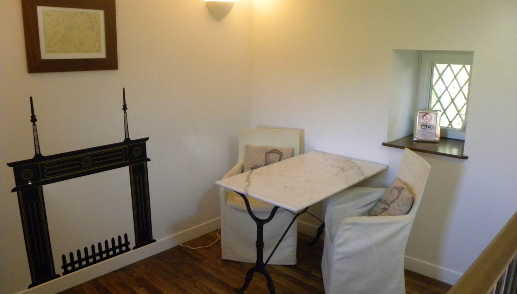 Domaine du Gué du Roi Gîte Le Pigeonnier du Gué du Roi Salon