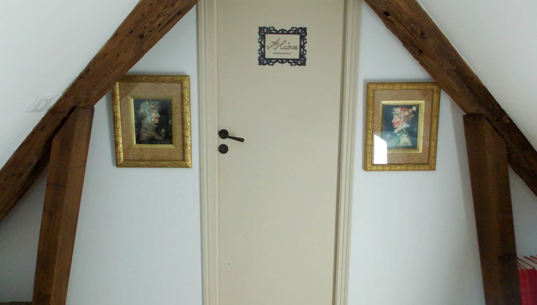 Domaine du Gué du Roi Chambre d'Hôtes Alcôve Entrée