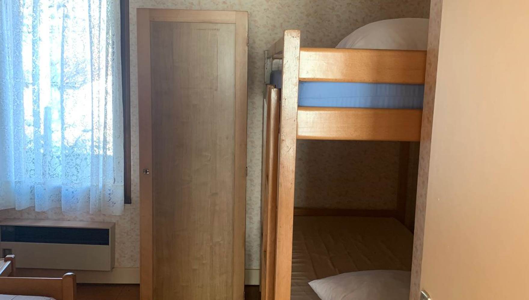 lepetitbois46_Leyme_gi^te vintage_chambre a` 3