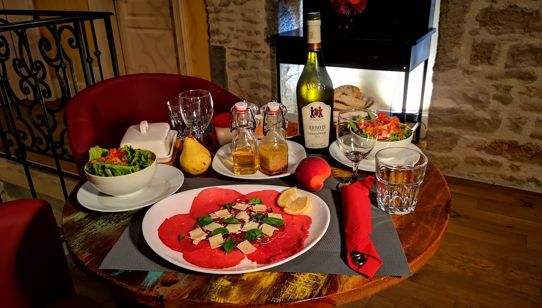 Partagez un repas au Relais des Deux Tours