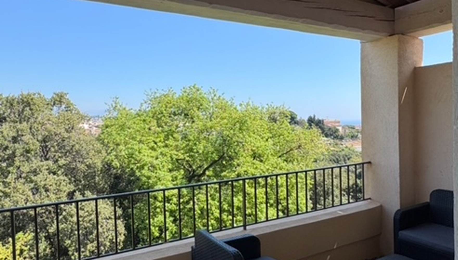 LIEU DE CONVIVIALITE- Domaine Lou Bel Azur - La terrasse