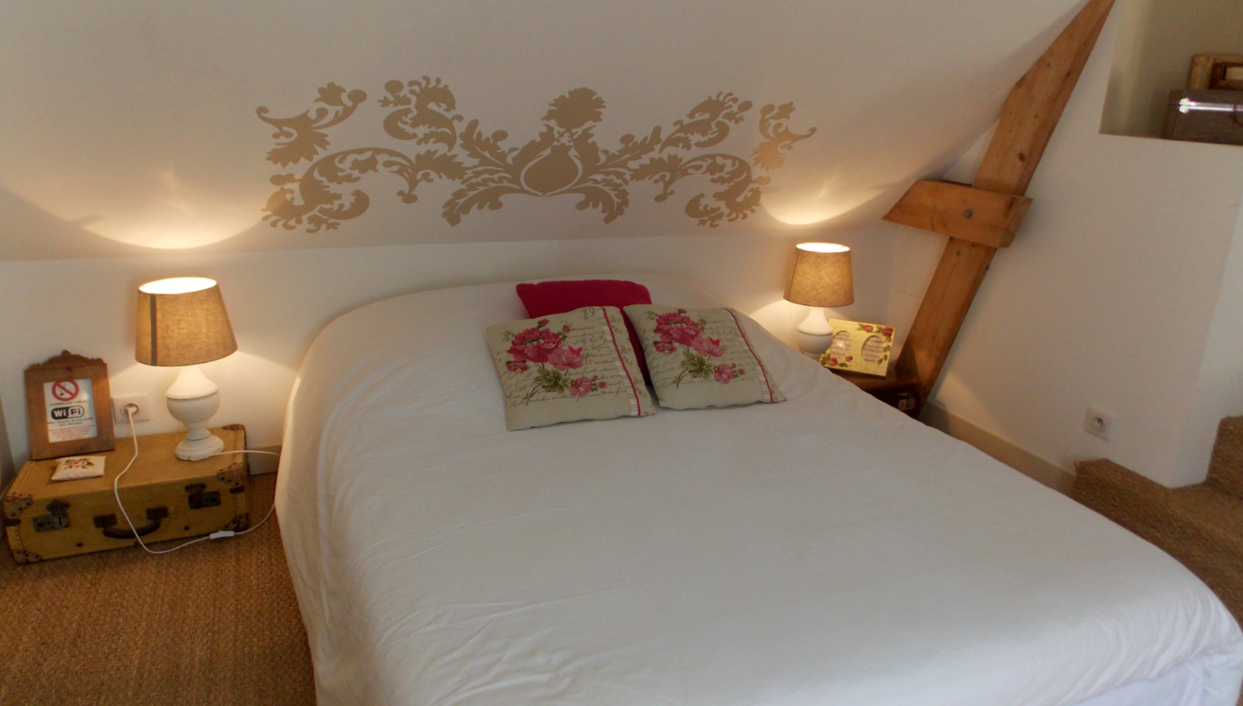 Domaine du Gué du Roi Chambre d'Hôtes Vitrail Grand Lit