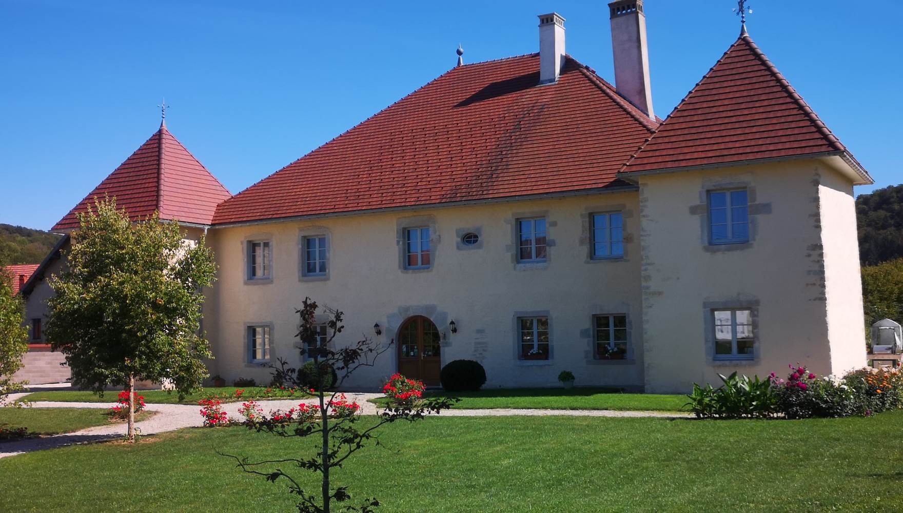 l'entrée du Relais des deux tours