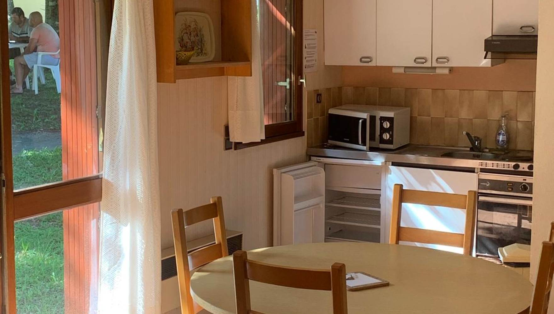 lepetitbois46_Leyme_Vintage_cuisine séjour