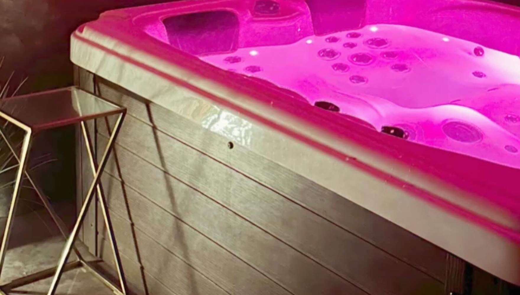 4404FB16-6F0F-42A6-82B7-6014392D0E48