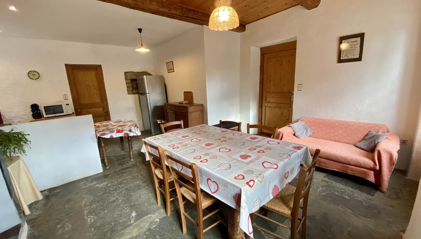 Château Villemagne gîte 336 salon cuisine