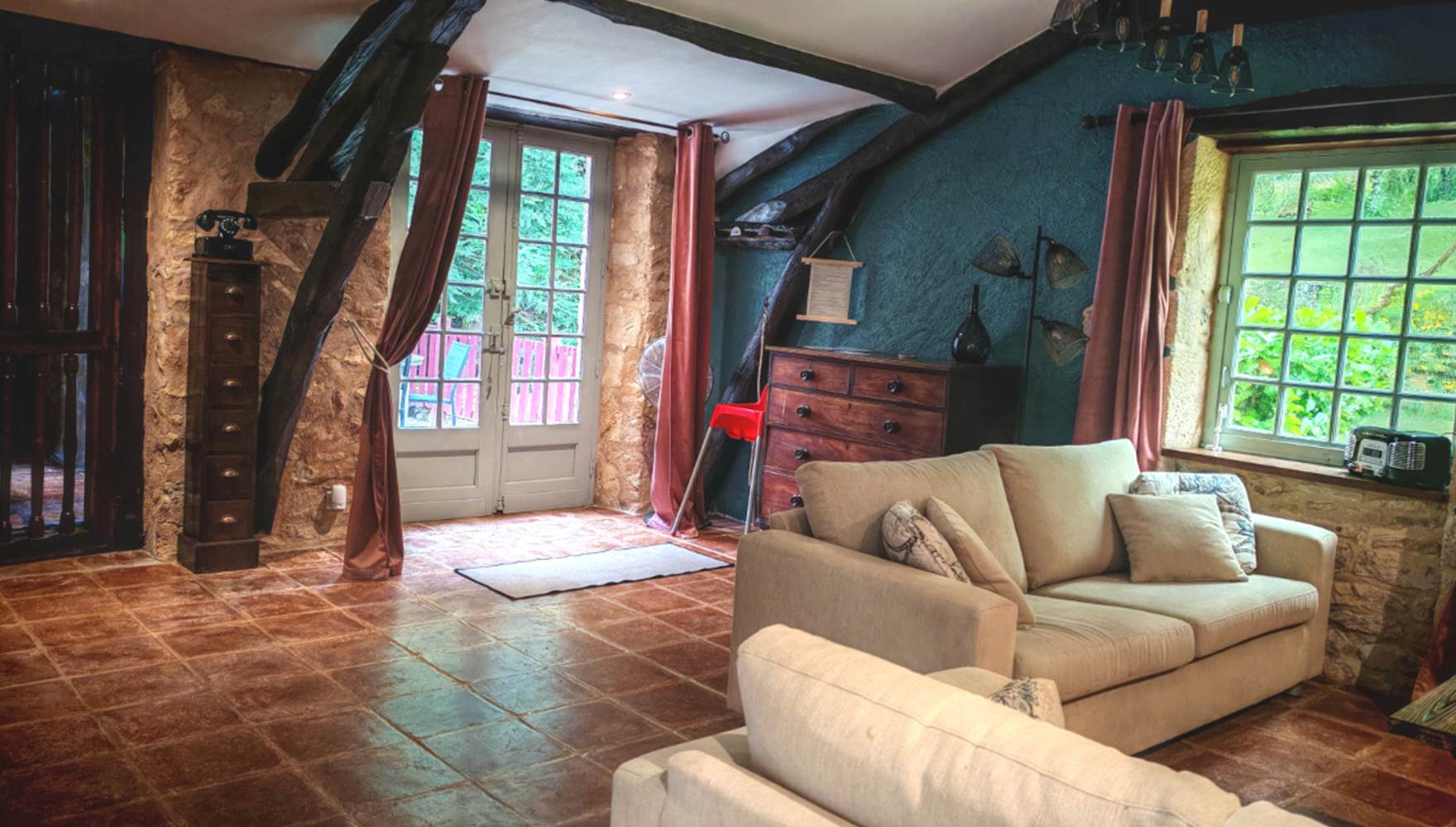 Séjour. Hébergement de vacances pour 4 personnes