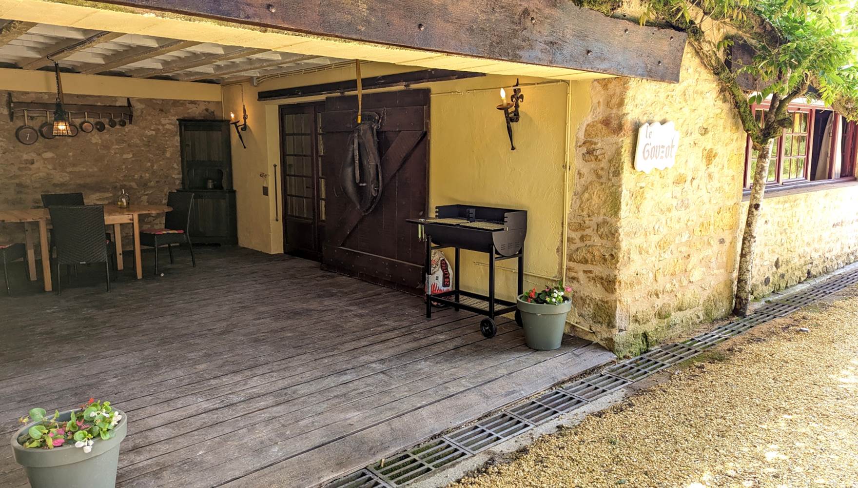 Cottage Le Gouzot, Terrasse couverte