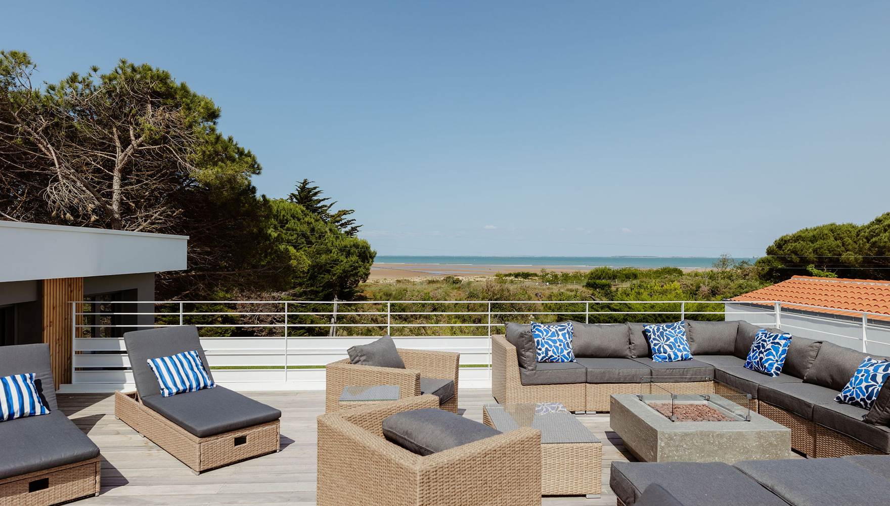 Terrasse vue mer jacuzzi XO 17